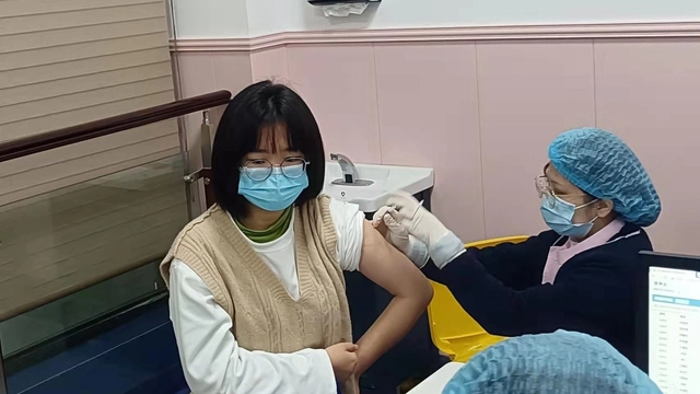 Hành trình giảm cân của Chung Hân Đồng